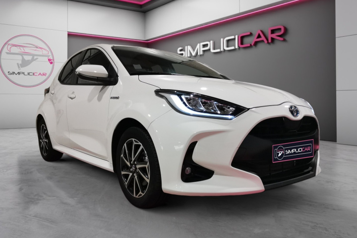 TOYOTA YARIS HYBRIDE MY22