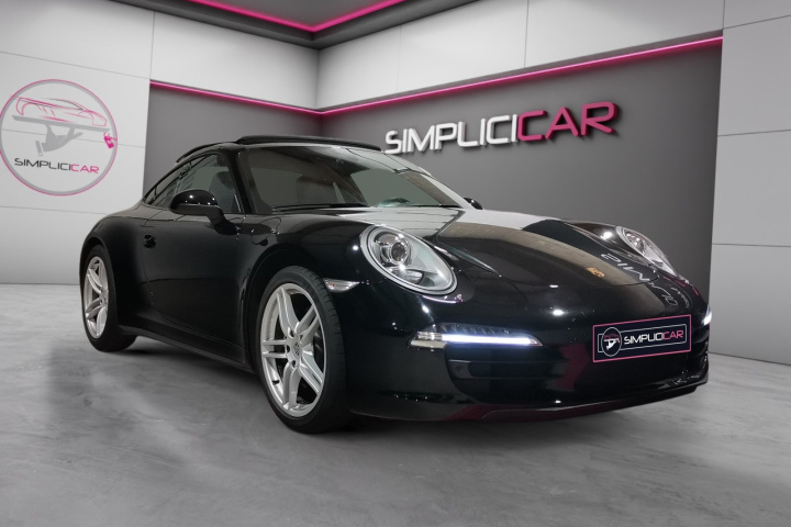 PORSCHE 911 CARRERA COUPE